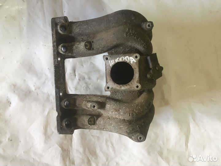 Коллектор впускной Skoda Fabia (Шкода Фабия) 2003г
