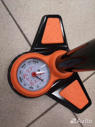 Насос ручной с манометром