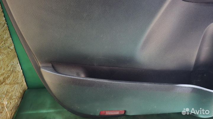 Б/У Б/У Обшивка двери передняя левая L G8 toyota