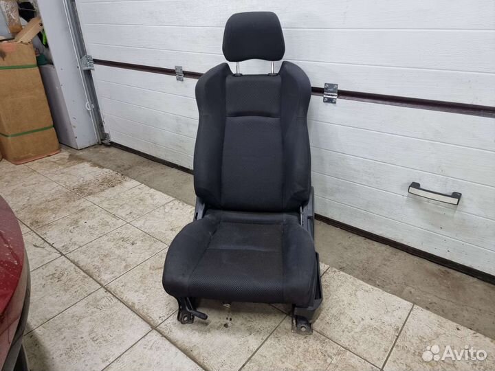 Сиденье Nissan 350z