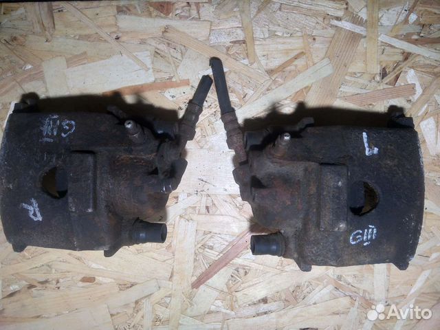 Передний тормозной суппорт Vento Golf 3