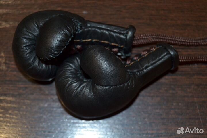 Сувенирные боксерские мини перчатки из кожи