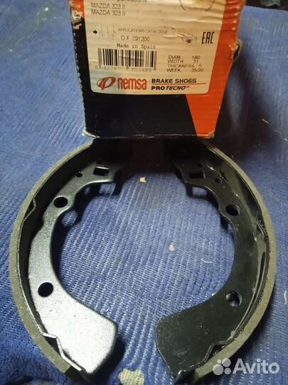 Тормозные колодки Мазда 323