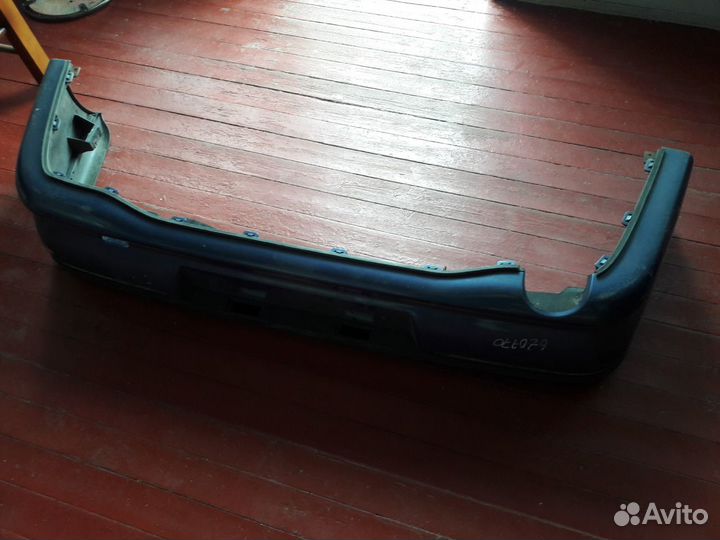 Продам задний бампер на Рено 19