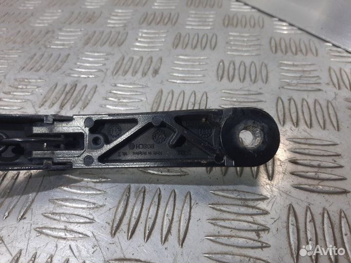 Поводок стеклоочистителя передний правый Audi Q5