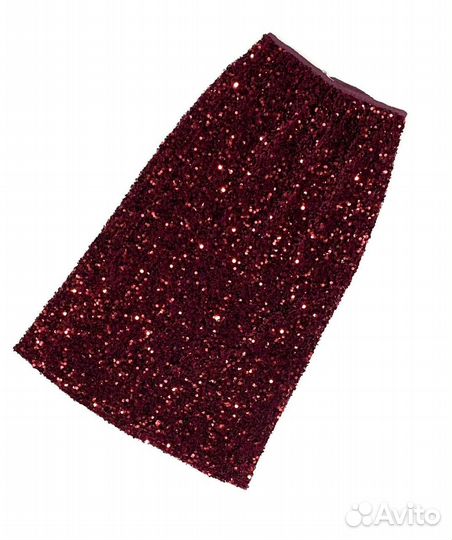 Кардиган Chanel, юбка YSL, обувь Dior