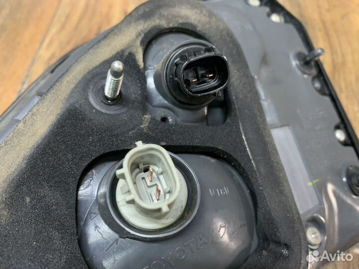 Lexus RX 350 Фонарь задний внутренний LH RH