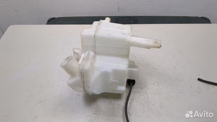 Бачок омывателя Nissan Leaf, 2011