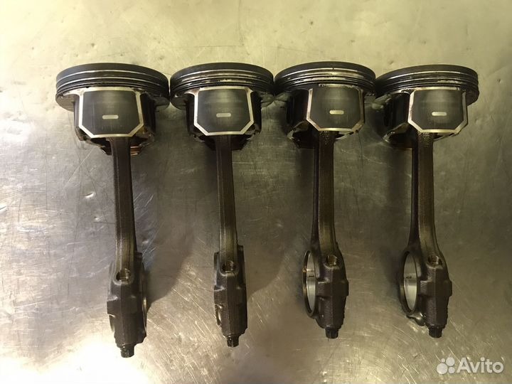 Поршень+шатун F16D4 A16XER Opel Astra Zafira