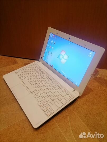 Красавец нетбук Lenovo/4ядра/4Гб/SSD-60/8час акб