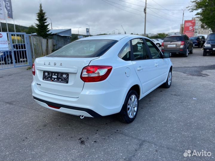 LADA Granta 1.6 МТ, 2023