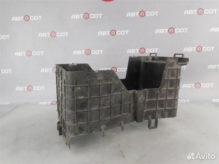 Кожух АКБ VW Passat CC (2009-2011г.в.)