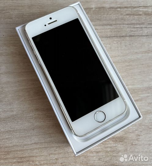 iPhone 5S, 16 ГБ