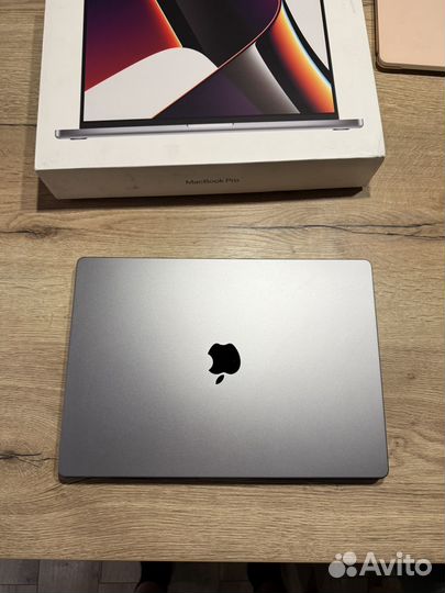 Macbook pro 16 m1 pro 16 512