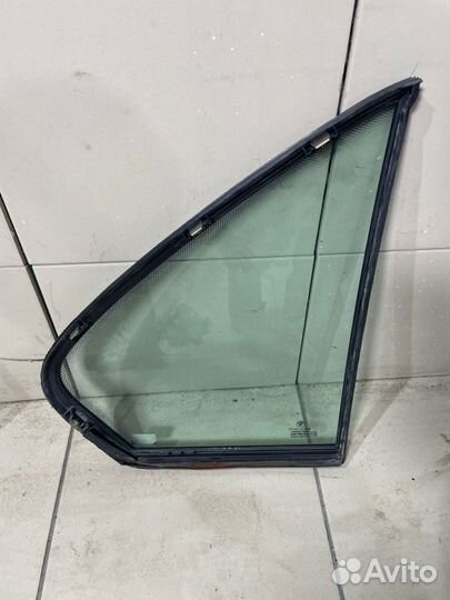 Форточка двери задняя левая Bmw 525I E34 M50B25