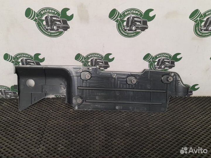 Торцевая накладка облицовки фары Volvo Fmx