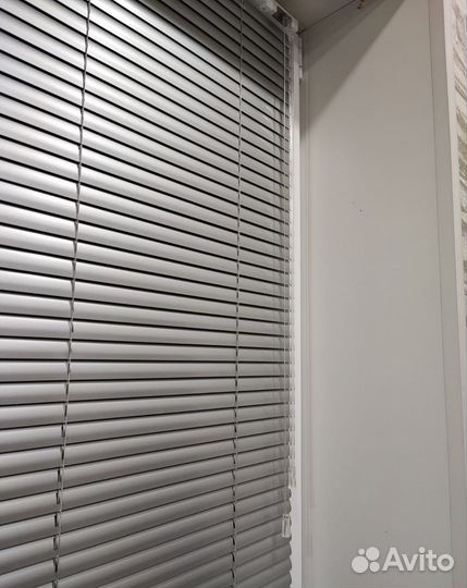 Откосы, ламинат, гипсокартон