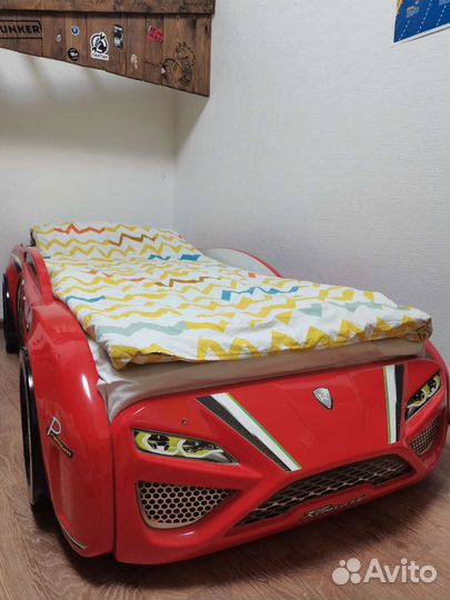 Детская кровать машина с матрасом