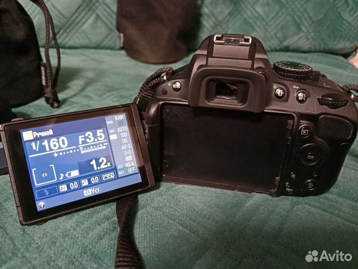 Nikon d5100 kit 18-105 + Nikkor 35 1.8 + SB-400