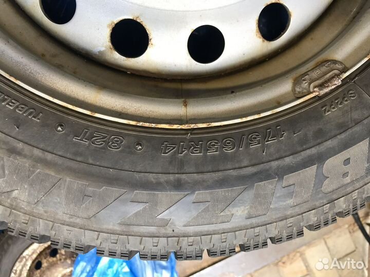 Колеса зимние 175 65 R14 bridgestone