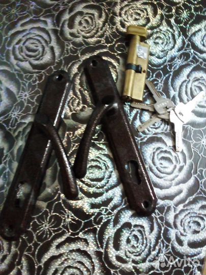 Ручки и личина от замка врезного