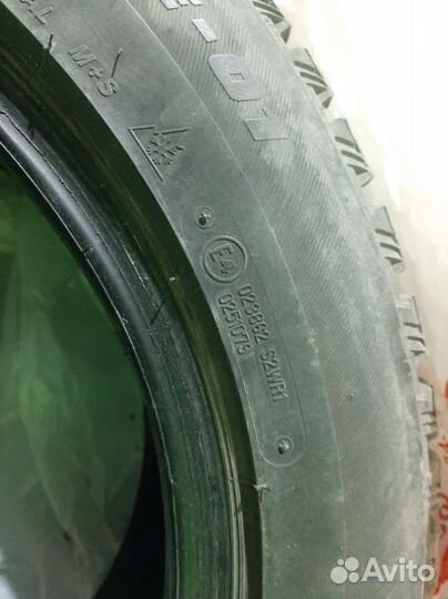 Bridgestone Blizzak Spike-01 205/55 R16