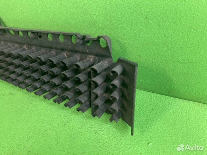 Брызговик крыла mercedes-benz actros MP 4