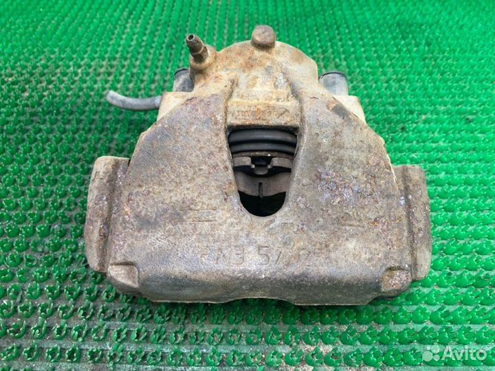 Суппорт передний правый Opel Astra H Z13DTH 2008