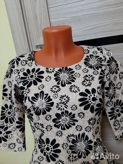 Платье 42 размера