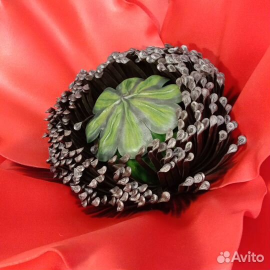 Ростовой красный мак