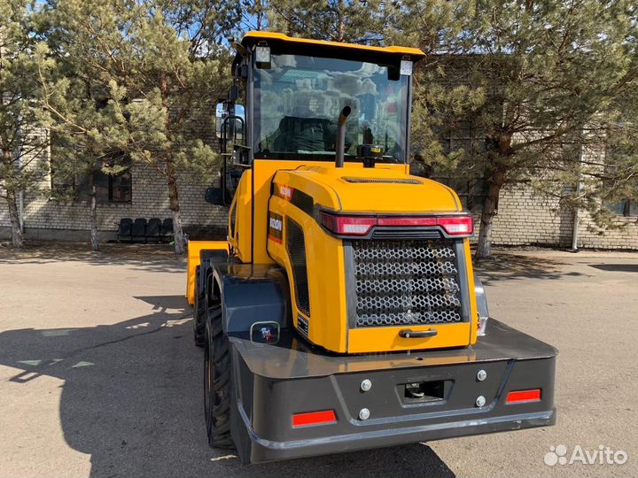 Фронтальный погрузчик BIZON 920, 2023