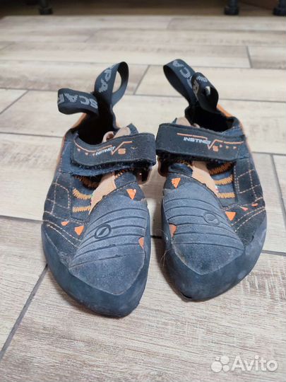 Скальные туфли scarpa instinct vs 36.5