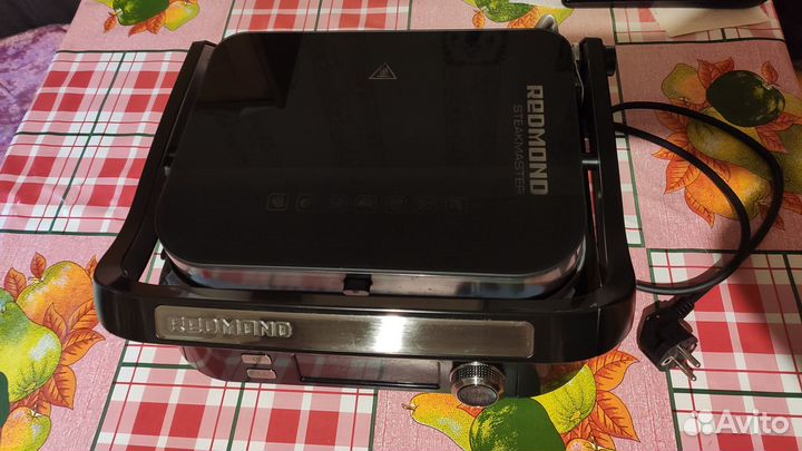 Гриль Redmond SteakMaster RGM-G850P черный