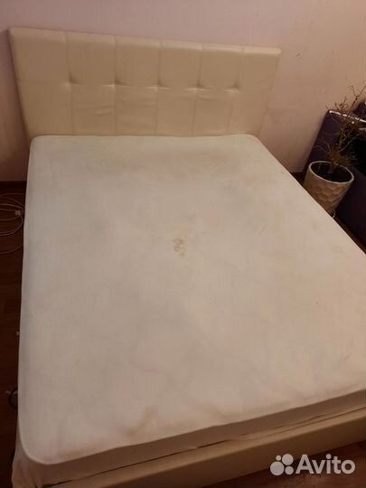 Кровать двухспальная с матрасом бу 160 200