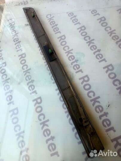 Молдинг двери задний правый Mitsubishi Lancer 9