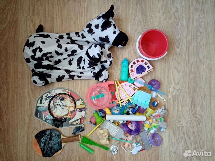 Пакетом игрушки, подъемный кран,сильно б/у