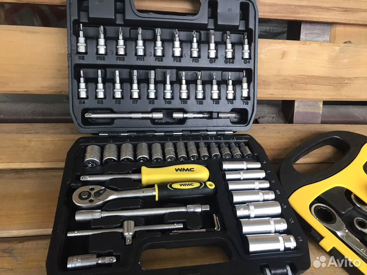 Набор инструментов 1/4 ключи с трещеткой новый