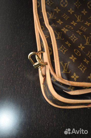 Louis vuitton. портплед оригинал