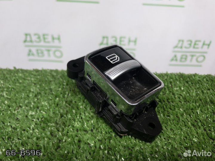 Кнопка стеклоподъемника Mercedes S W221 2011