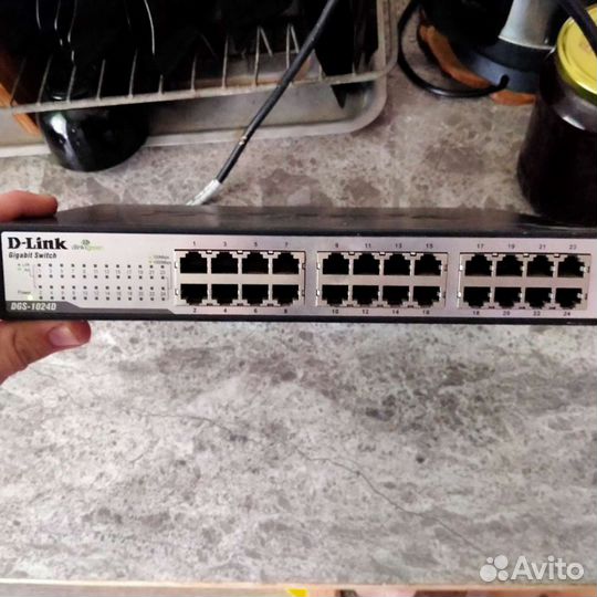 Продам D-link DGS 1024D