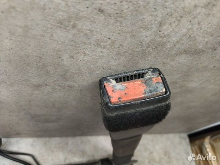 Преднатяжитель ремня безопасности передний правый