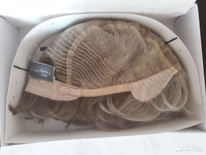 Парик женский