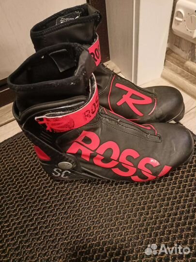 Лыжные ботинки коньковые rossignol