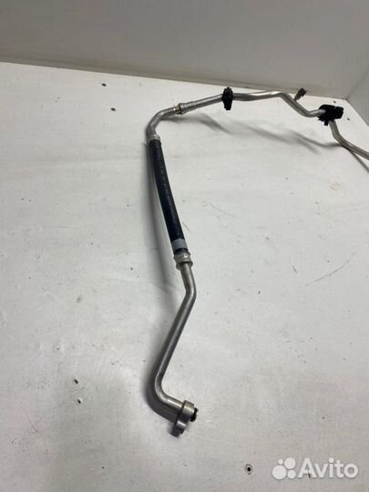 Трубка кондиционера толстая правая Toyota Camry