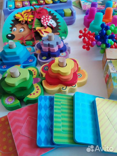 Развивающие игрушки пакетом