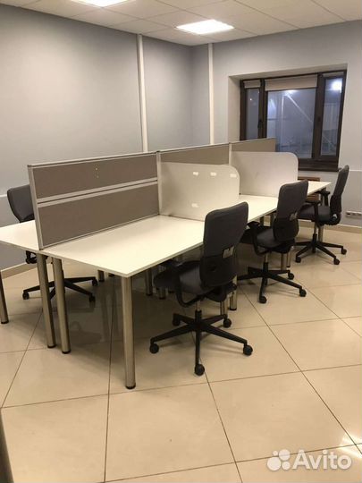 Офисные столы белые на регулируемых ножках