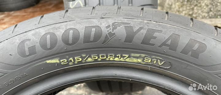 Goodyear EfficientGrip Performance 215/50 R17