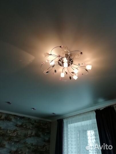 Люстра потолочная подвесная б/у с пультом