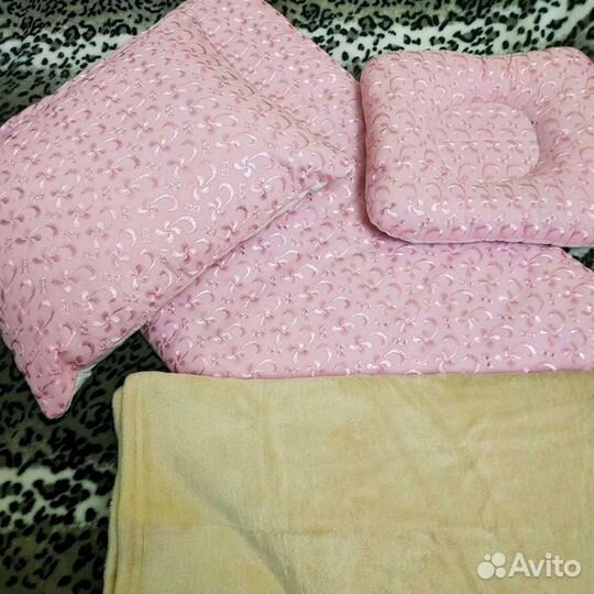 Новый комплект в коляску 4 предмета