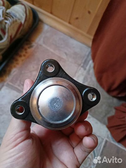 Верхняя шаровая Mitsubishi